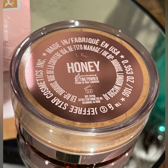 Jeffree Star Luminous Setting Powder, in shade Honey, NEW! - Picture 4 of 8